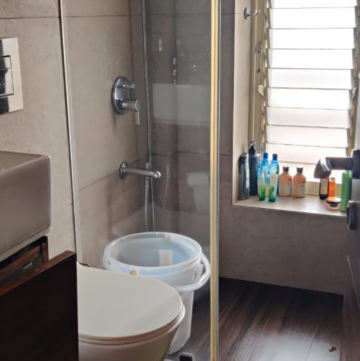Bathroom in 2 BHK Apartment at Heritage Apartments Bandra, St. Peters Colony – for Rent