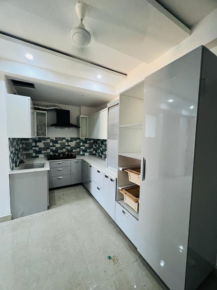 Kitchen, ecotech iii greater noida 3 Bedroom 1600 Sq.Ft. Builder Floor In Ecotech Iii Greater Noida Greater Noida 8995912