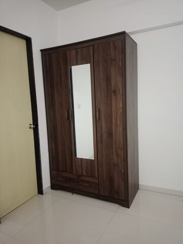 Room in 3 BHK Apartment at Godrej Central, Chembur – for Sale