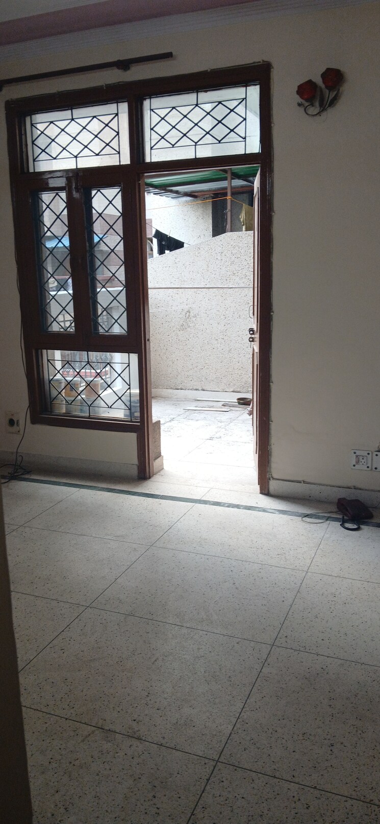 undefined, varun-apartment-noida 2 Bedroom 1200 Sq.Ft. Apartment In Sector 62 Noida 8995826