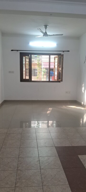 Building Lobby in 3.5 BHK Apartment at Sarita Vihar Pocket-C RWA, Sarita Vihar – for Rent