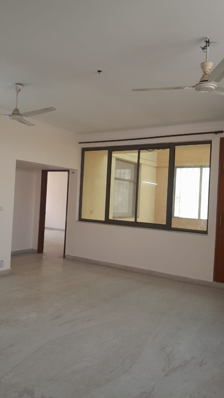 3 BHK + Pooja Room Builder Floor For Rent in S S Southend