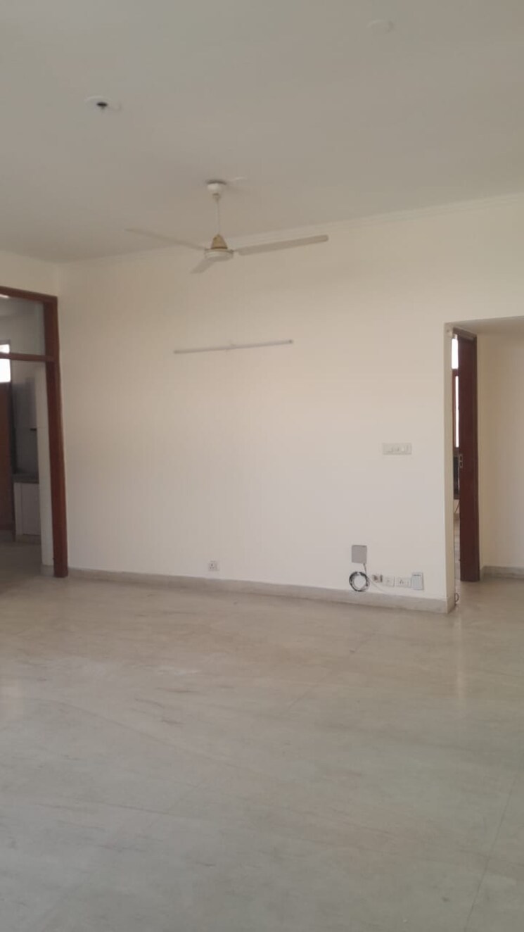 Room, s-s-southend 3 Bedroom 1800 Sq.Ft. Builder Floor In Sector 49 Gurgaon 8995844