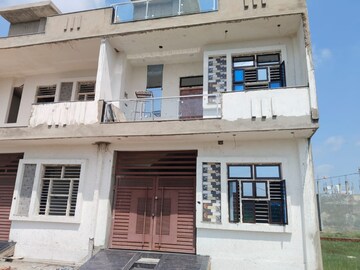 4 BHK Villa – Exterior View View at Mohan Road - for Sale