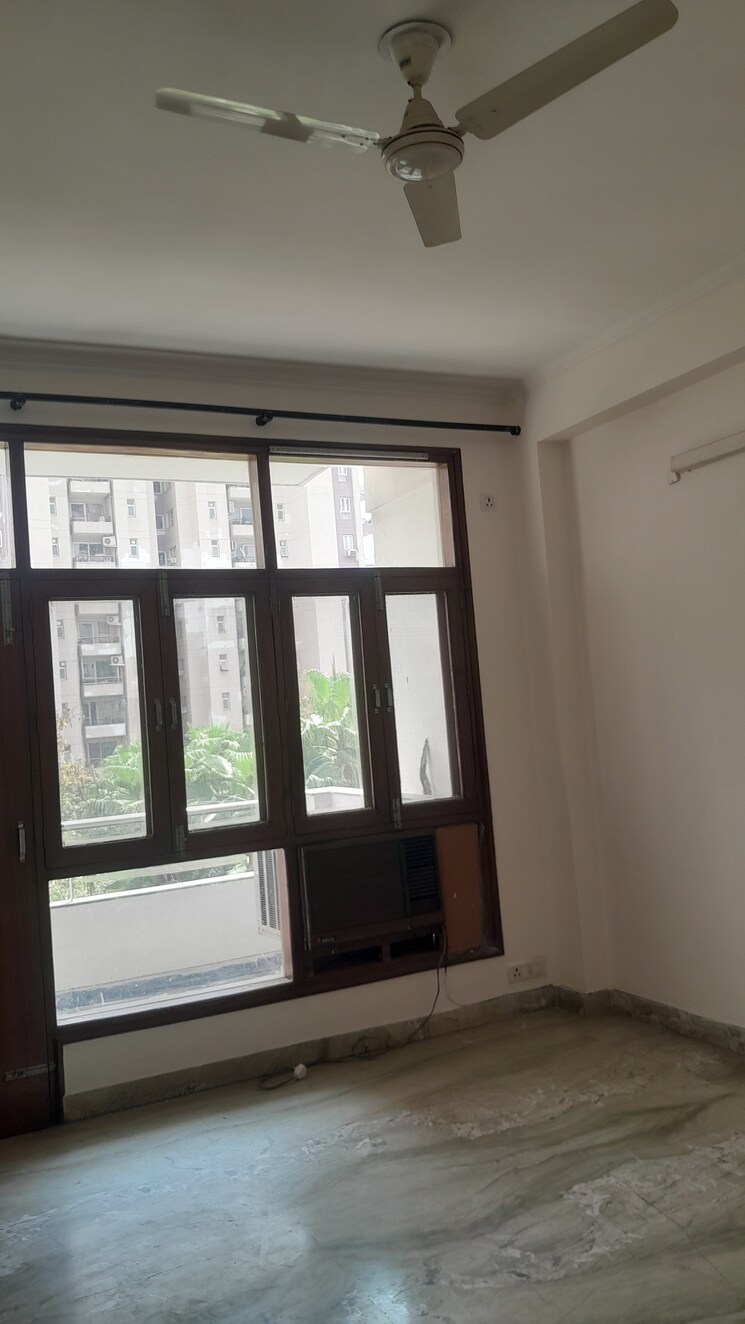 Room, unitech-south-city-ii 3 Bedroom 1750 Sq.Ft. Builder Floor In Sector 50 Gurgaon 8995868