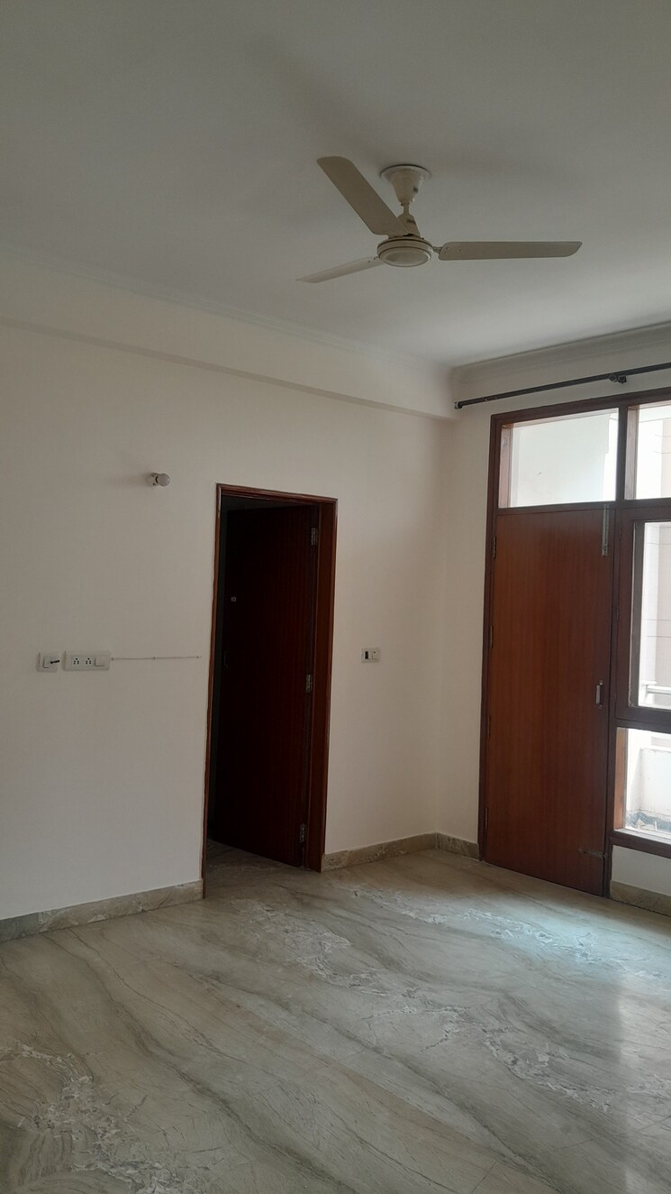 undefined, unitech-south-city-ii 3 Bedroom 1750 Sq.Ft. Builder Floor In Sector 50 Gurgaon 8995868