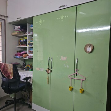 Team Area in 3 BHK Apartment at Pride Purple Topaz Park, Park Street – for Rent