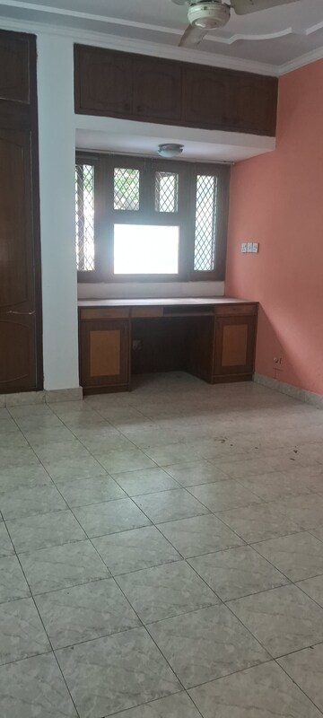 3 BHK Apartment For Rent in Sarita Vihar