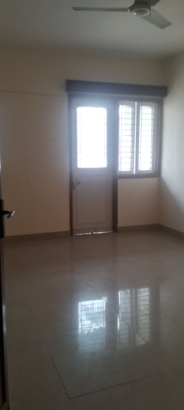 Room, sarita vihar 3 Bedroom 2500 Sq.Ft. Apartment In Sarita Vihar Delhi 8995892