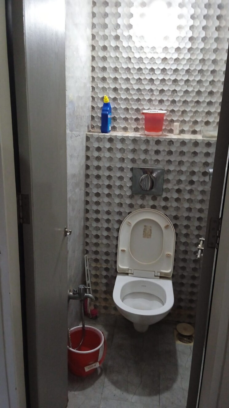 Bathroom, rohan-mithila 3 Bedroom 1650 Sq.Ft. Apartment In Viman Nagar Pune 8995931