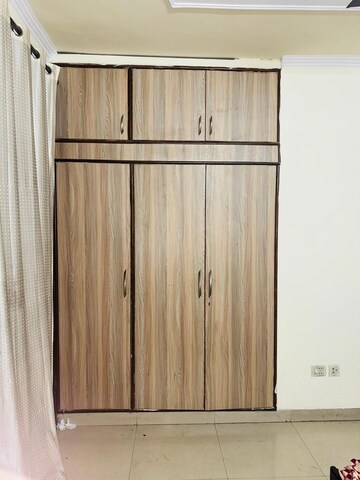 Furnished Amenities in 2 BHK Apartment at NK Sharma Savitry Greens 2, Ghazipur – for Rent