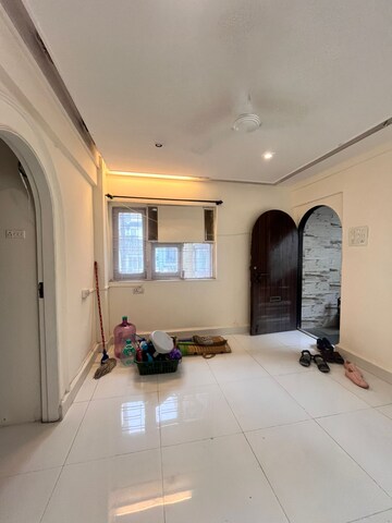 1 BHK Apartment For Rent in Andheri West