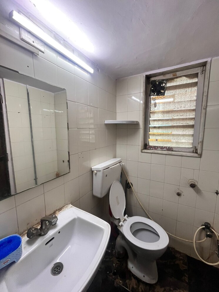 Bathroom, andheri west 1 Bedroom 450 Sq.Ft. Apartment In Andheri West Mumbai 8995966
