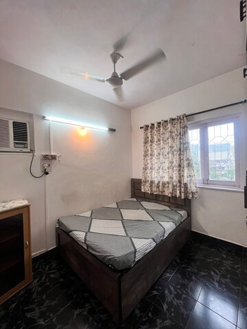 Bedroom in 1 BHK Apartment at Andheri West – for Rent