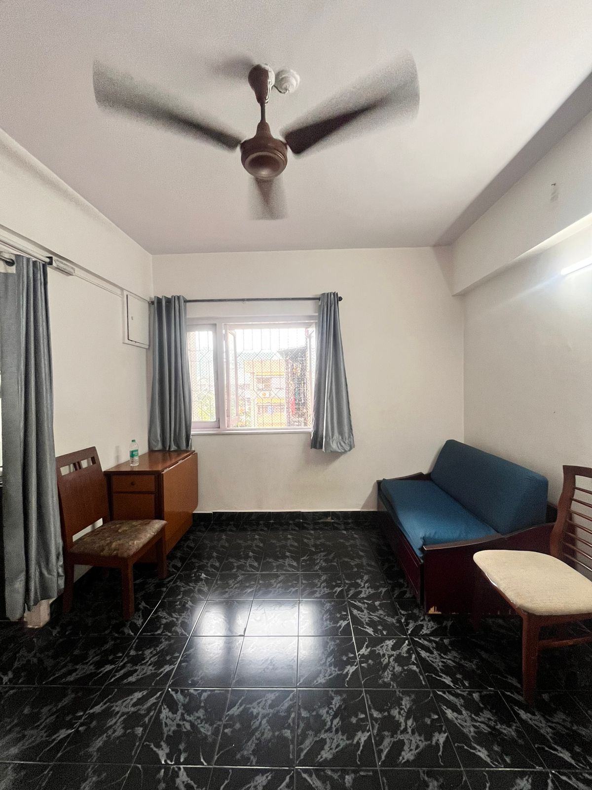 1 BHK Apartment For Rent in 2nd Cross Lane, Lokhandwa