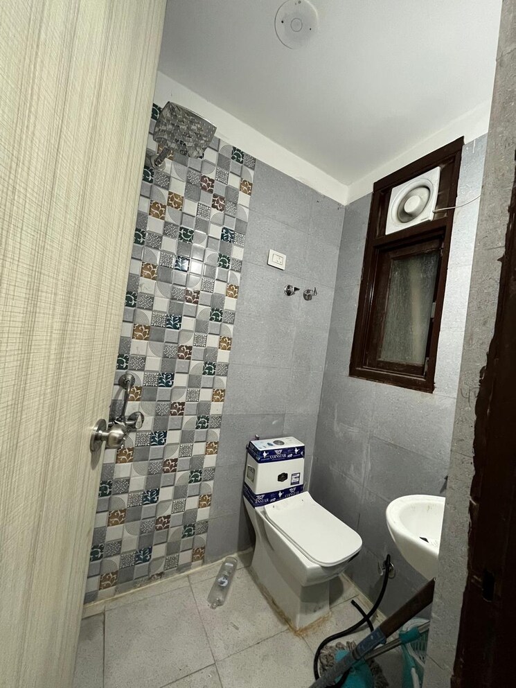 Bathroom, saket 2 Bedroom 750 Sq.Ft. Builder Floor In Saket Delhi 8995972