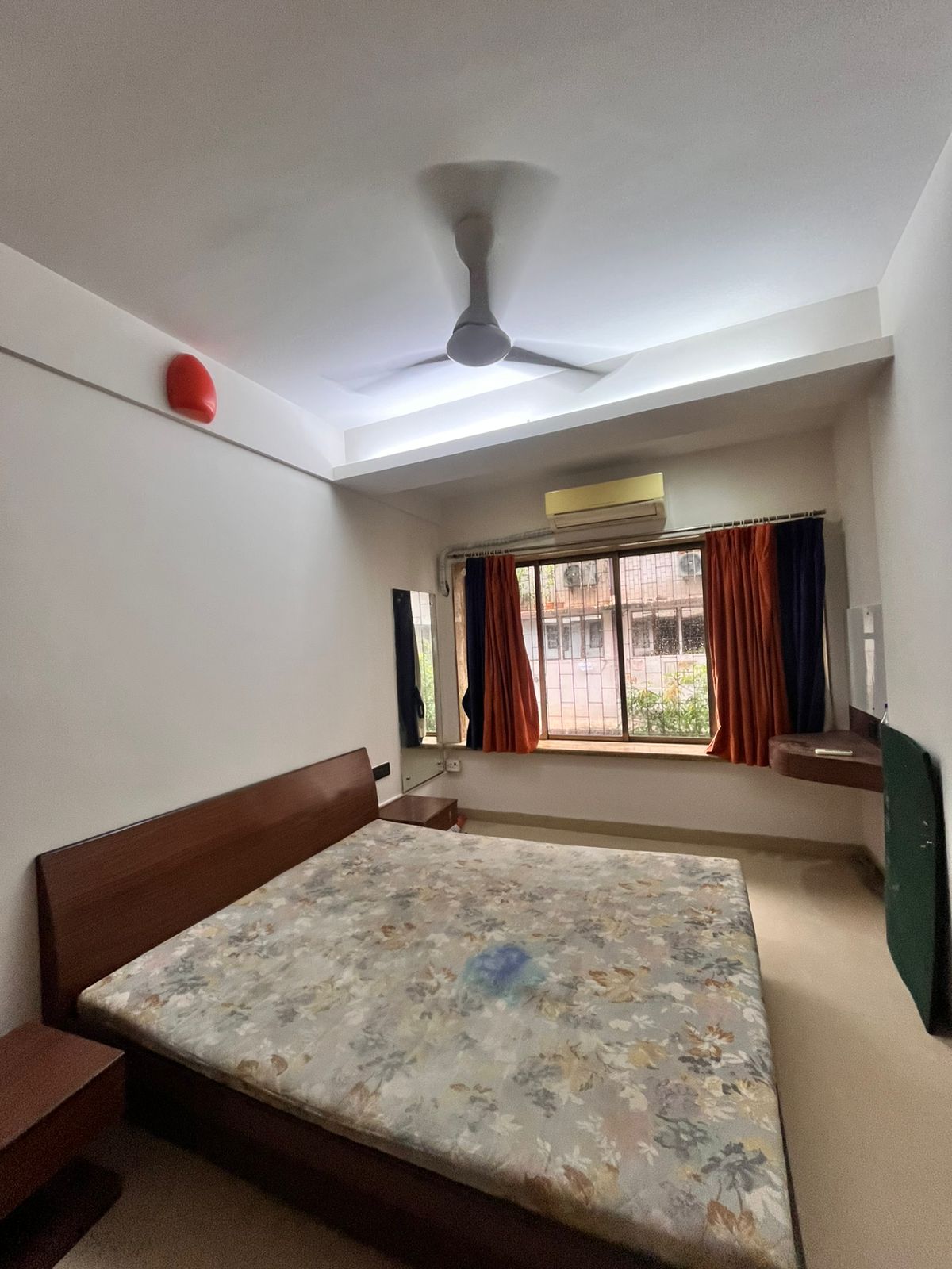 1 BHK Apartment For Rent in 2nd Cross Lane, Lokhandwa