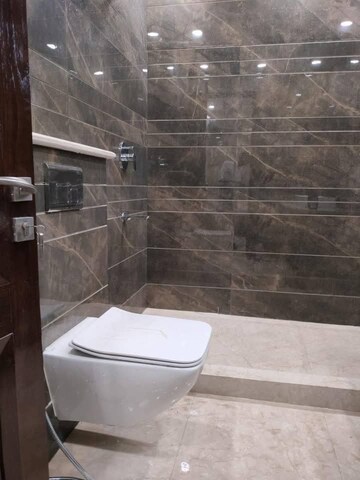 Bathroom in 1 BHK Builder Floor at Saket – for Rent