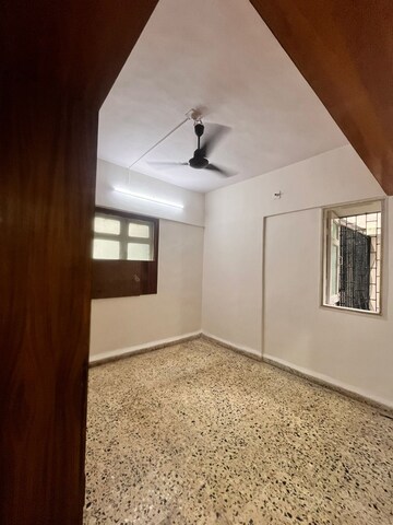 Bedroom in 1 BHK Apartment at Andheri West – for Rent