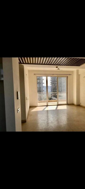 Room in 3 BHK Apartment at Puri Diplomatic Greens Phase I, Sector 111 – for Rent