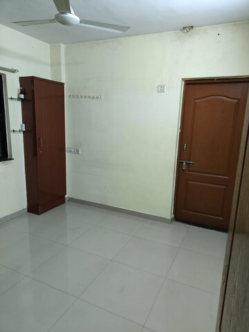 Room in 1 BHK Apartment at Wadgaon Sheri – for Rent