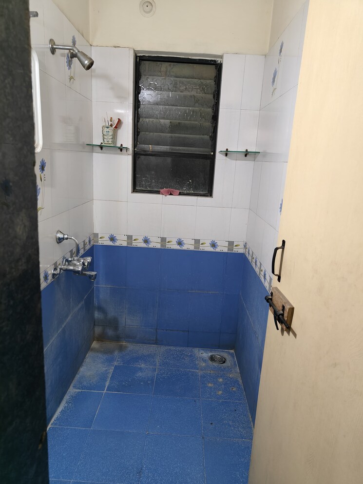 Bathroom, wadgaon sheri 1 Bedroom 630 Sq.Ft. Apartment In Wadgaon Sheri Pune 8996018