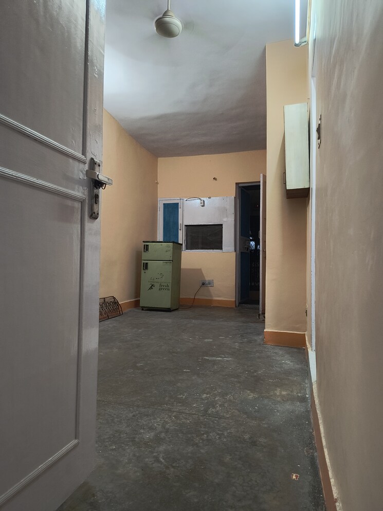 Bedroom, sarita vihar 2 Bedroom 850 Sq.Ft. Apartment In Sarita Vihar Delhi 8996022