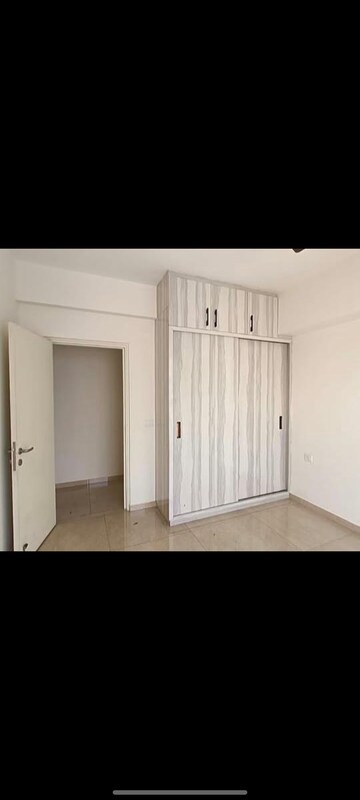 Room in 3 BHK Apartment at Tata La Vida, Sector 113 – for Rent