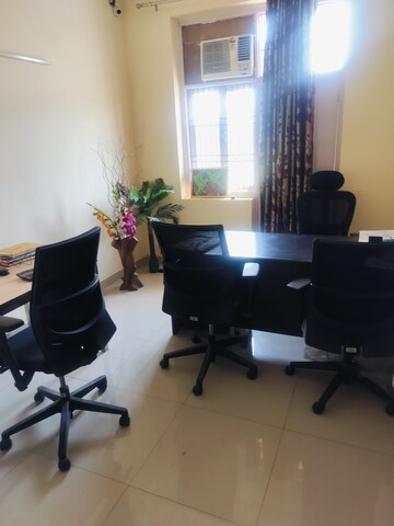 Team Area in 2 BHK Apartment at Pyramid Heights, Sector 85 – for Rent