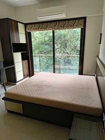 Bedroom in 3.5 BHK Apartment at KK Elegance, Khar West – for Rent
