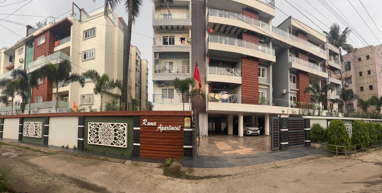 3 BHK + Extra Room Apartment For Sale in Reema Apartment