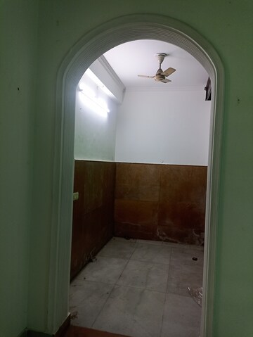 Bathroom in 6+ BHK Independent House at RWA Apartments Sector 41, Sector 41 – for Sale