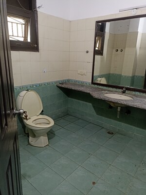 Bathroom in 6+ BHK Independent House at RWA Apartments Sector 41, Sector 41 – for Sale