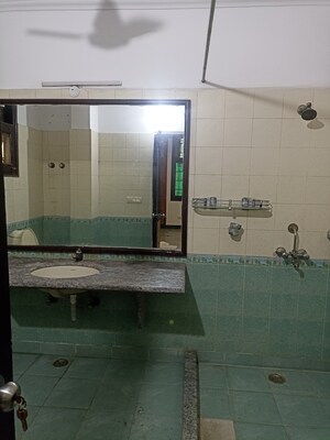 Kitchen in 6+ BHK Independent House at RWA Apartments Sector 41, Sector 41 – for Sale