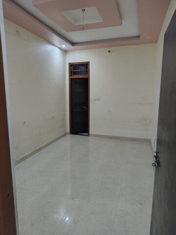 Room in 3 BHK Independent House at Chinhat – for Rent