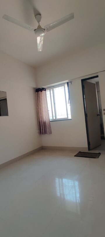 Room in 2 BHK Apartment at Ganga Sarovar, Wadgaon Sheri – for Rent