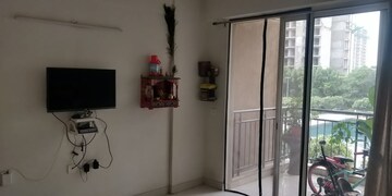 Room in 2 BHK Apartment at Pyramid Heights, Sector 85 – for Rent