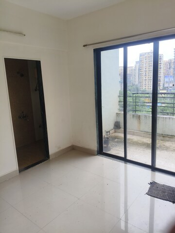 Room in 2 BHK Apartment at Mangala Valley, Kalyan West – for Rent