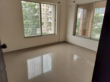 Room in 2 BHK Apartment at Dwarka Suncrest Phase 3, Pimple Saudagar – for Rent