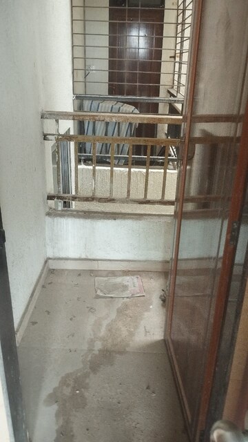 Staircase in 1 BHK Apartment at JVM Aroma, Kasarvadavali – for Sale