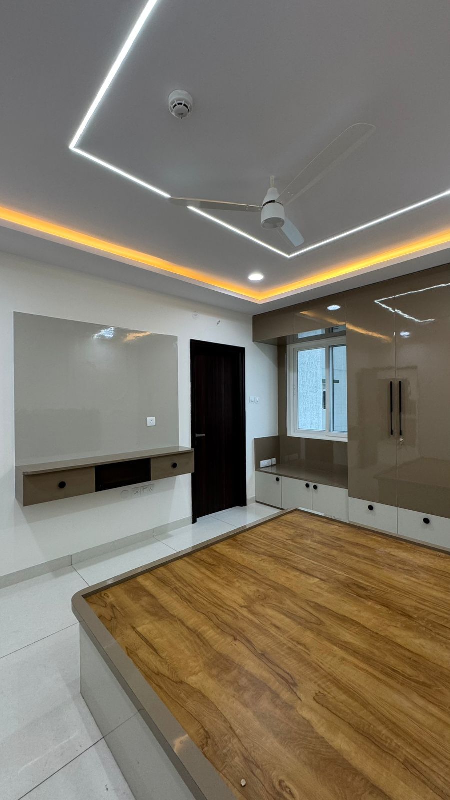 3 BHK + Pooja Room Apartment For Rent in Aparna Sarovar Zicon