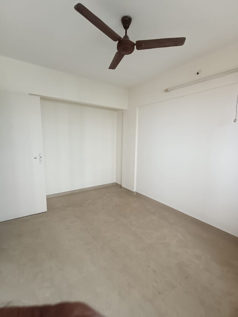 Room, puranik-hometown 1 Bedroom 438 Sq.Ft. Apartment In Ghodbunder Road Thane 8996102