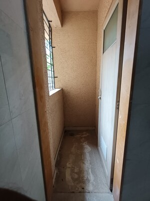 Furnished Amenities in 1 BHK Apartment at Puranik Hometown, Ghodbunder Road – for Sale