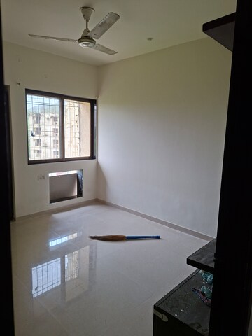 Furnished Amenities in 2 BHK Apartment at Cosmos Jewels, Ghodbunder Road – for Rent