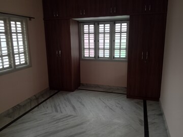 Room in 2 BHK Builder Floor at Hsr Layout – for Rent