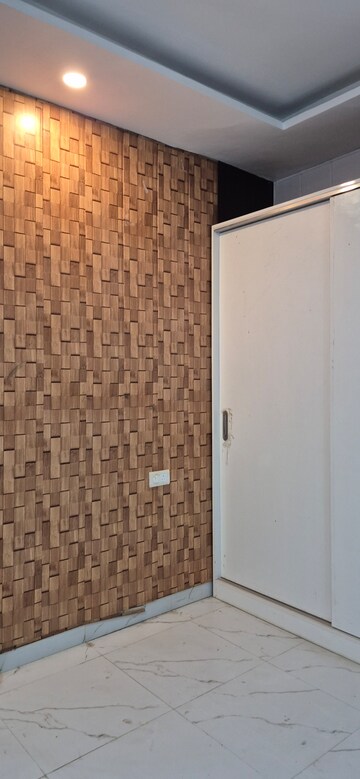 Room in 2 BHK Apartment at Sector 125 – for Sale
