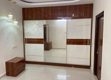 Room in 2 BHK Apartment at Jains Carlton Creek, Manikonda – for Rent