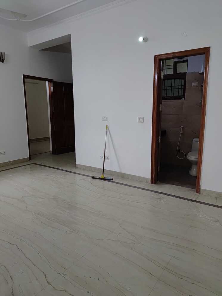 Kitchen, rwa-apartments-sector-45 3 Bedroom 250 Sq.Mt. Builder Floor In Sector 45 Noida 8996179