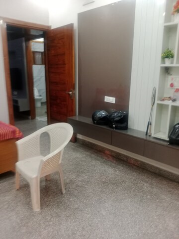 Room in 3 BHK Independent House at Sector 13 – for Rent