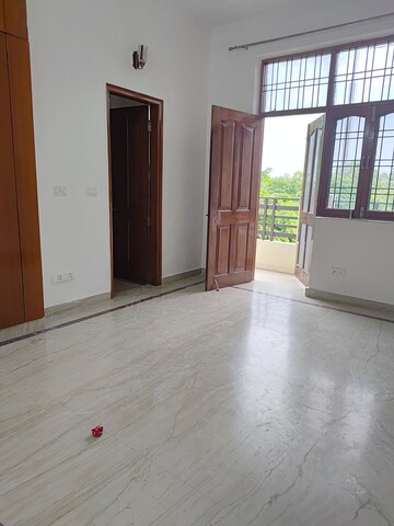 Balcony in 2.5 BHK Builder Floor at RWA Apartments Sector 47, Sector 47 – for Rent